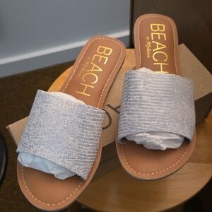 Stylish Gray Slide Sandals by Matisse